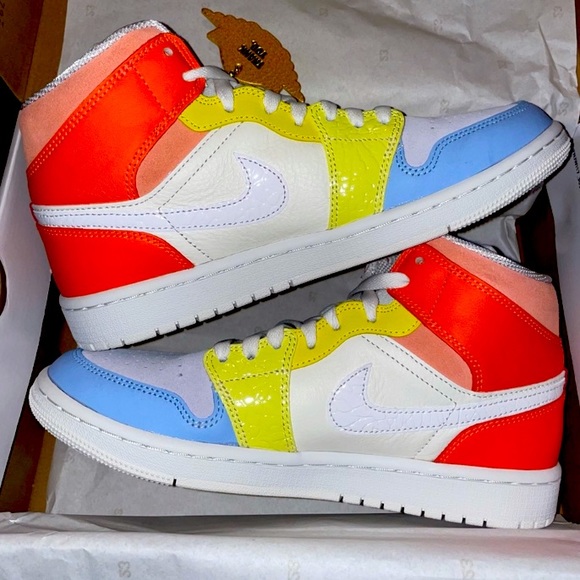 Air Jordan 1 mids